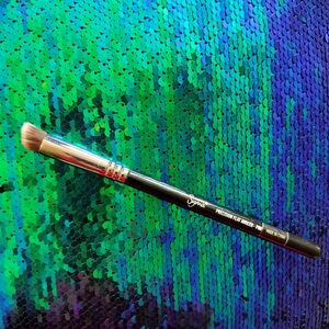 Sigma beauty precision flat angled makeup concealer face brush P88